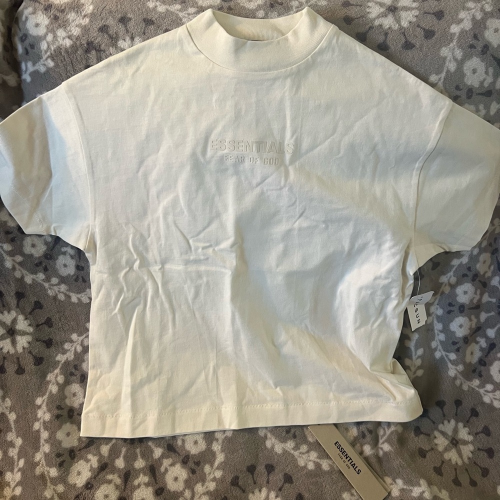 ESSENTIALS fear of god kids tee size 8